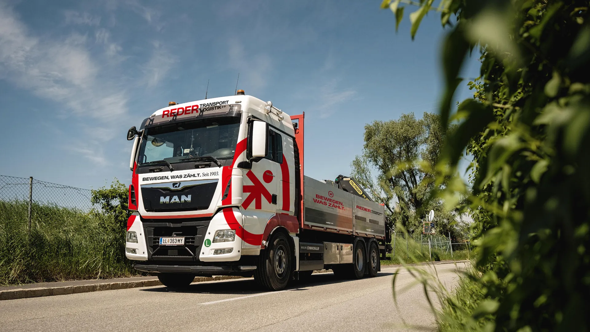 Kranfahrzeug | Downloads | REDER Transportlogistik++