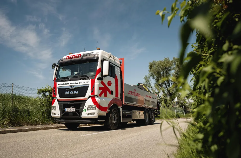 Kranfahrzeug | Downloads | REDER Transportlogistik++ Kranfahrzeug | Downloads | REDER Transportlogistik++