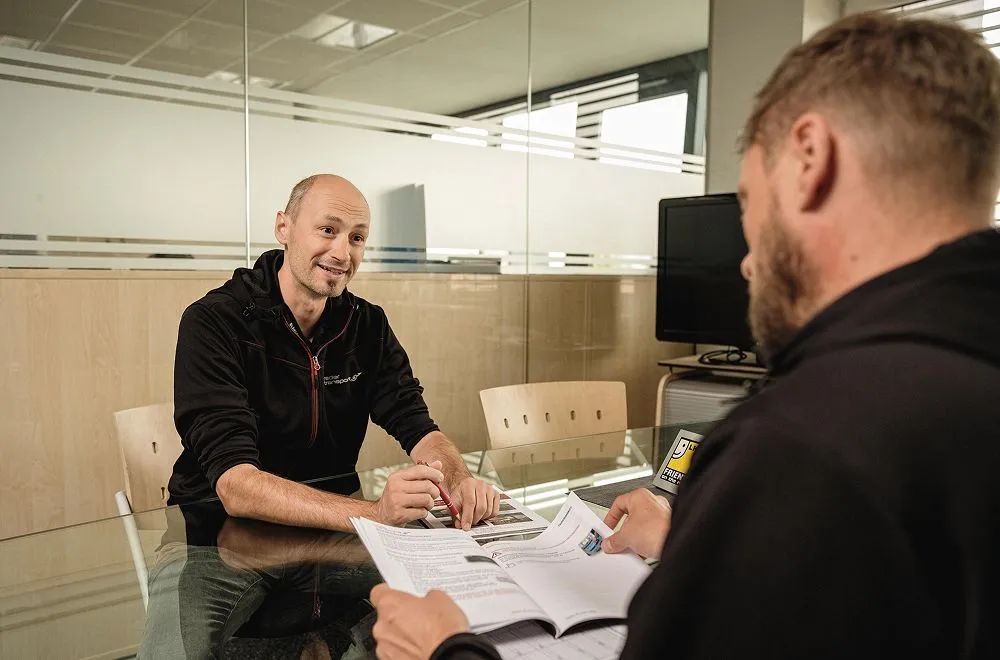 Büro und Verwaltung | Arbeitsbereiche | REDER Transportlogistik++ Büro und Verwaltung | Arbeitsbereiche | REDER Transportlogistik++