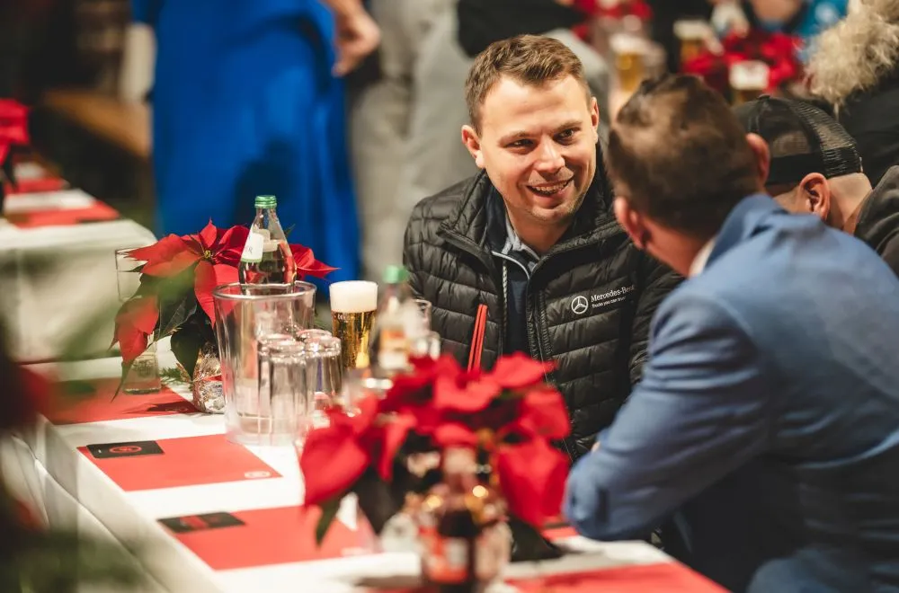 Insights | Unsere Weihnachtsfeier | REDER Transportlogistik++